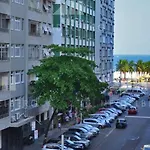 Studio Reformado Na Quadra Da Praia De Copacabana